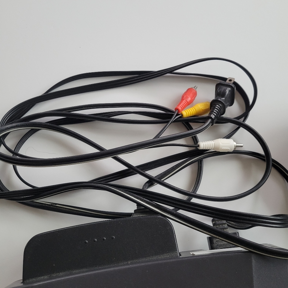 Nintendo Console with Gray Controllers - Picture 6 of 14